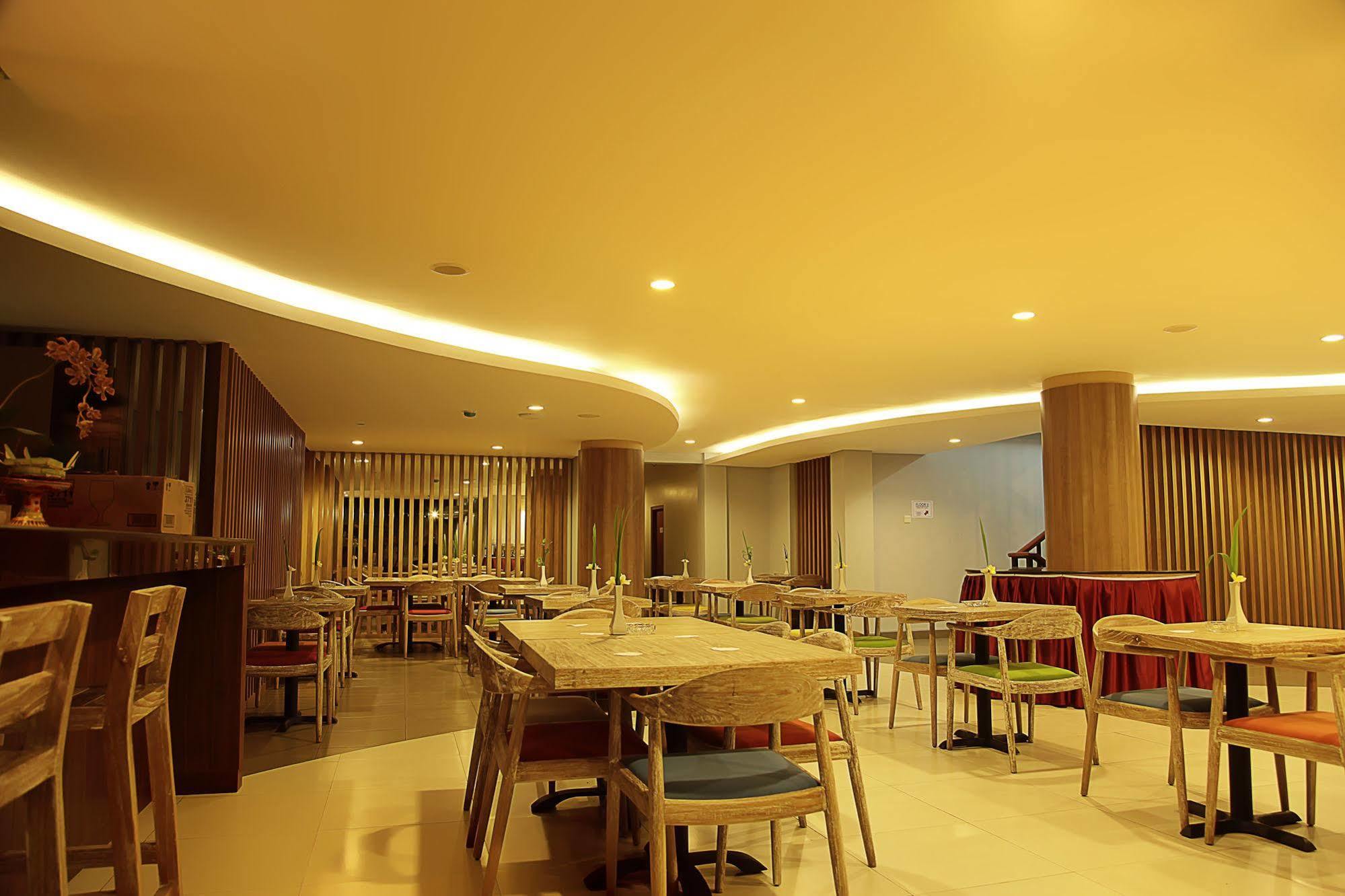 Santosa City Hotel Denpasar Dış mekan fotoğraf